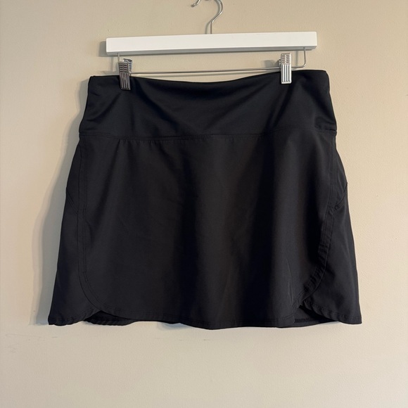 Marika Athletic Black skirt - Picture 1 of 4